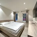 Lejlighedshotel Ludvikova Bouda 4*