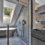 Lejlighedshotel Ludvikova Bouda 4*