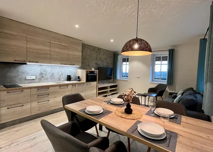 Apartmanhotel Ludvikova Bouda 4*