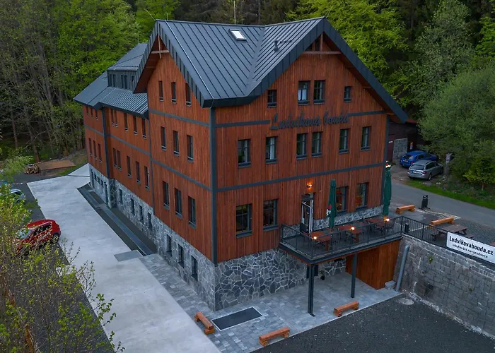 Ludvikova Bouda Apartmanhotel 4*
