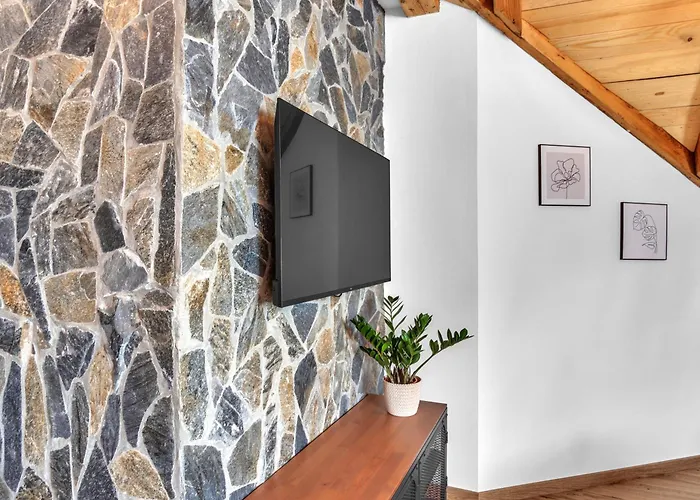 Aparthotel Ludvíkova Bouda 3*